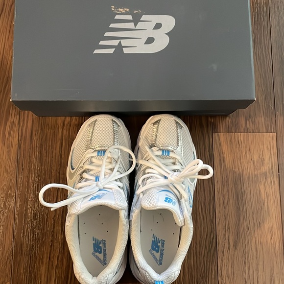 New Balance MR530 sneakers - Picture 1 of 10
